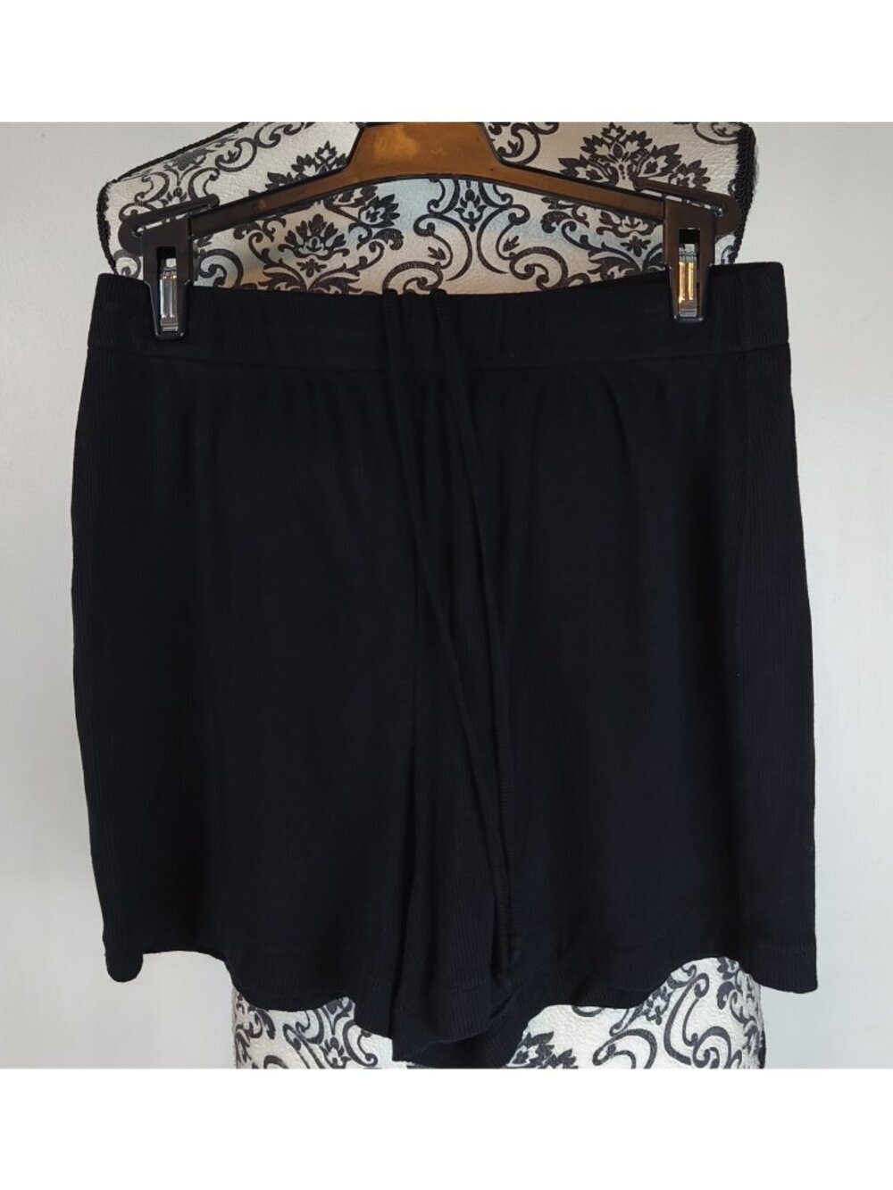 SKIMS Soft Lounge Ribbed Shorts Small Black Onyx Elastic Waist Drawstring